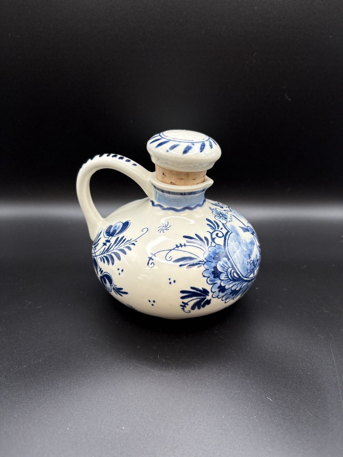 Ceramic. Netherlands. Delft. White &amp; Blue Cruet w/Windmill Design. 5&quot;H