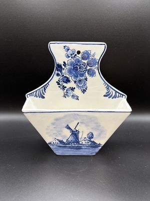 Ceramic. Netherlands. Delft. White &amp; Blue Coffee Filter Holder w/ Windmill Design (Filters Included). 7"H