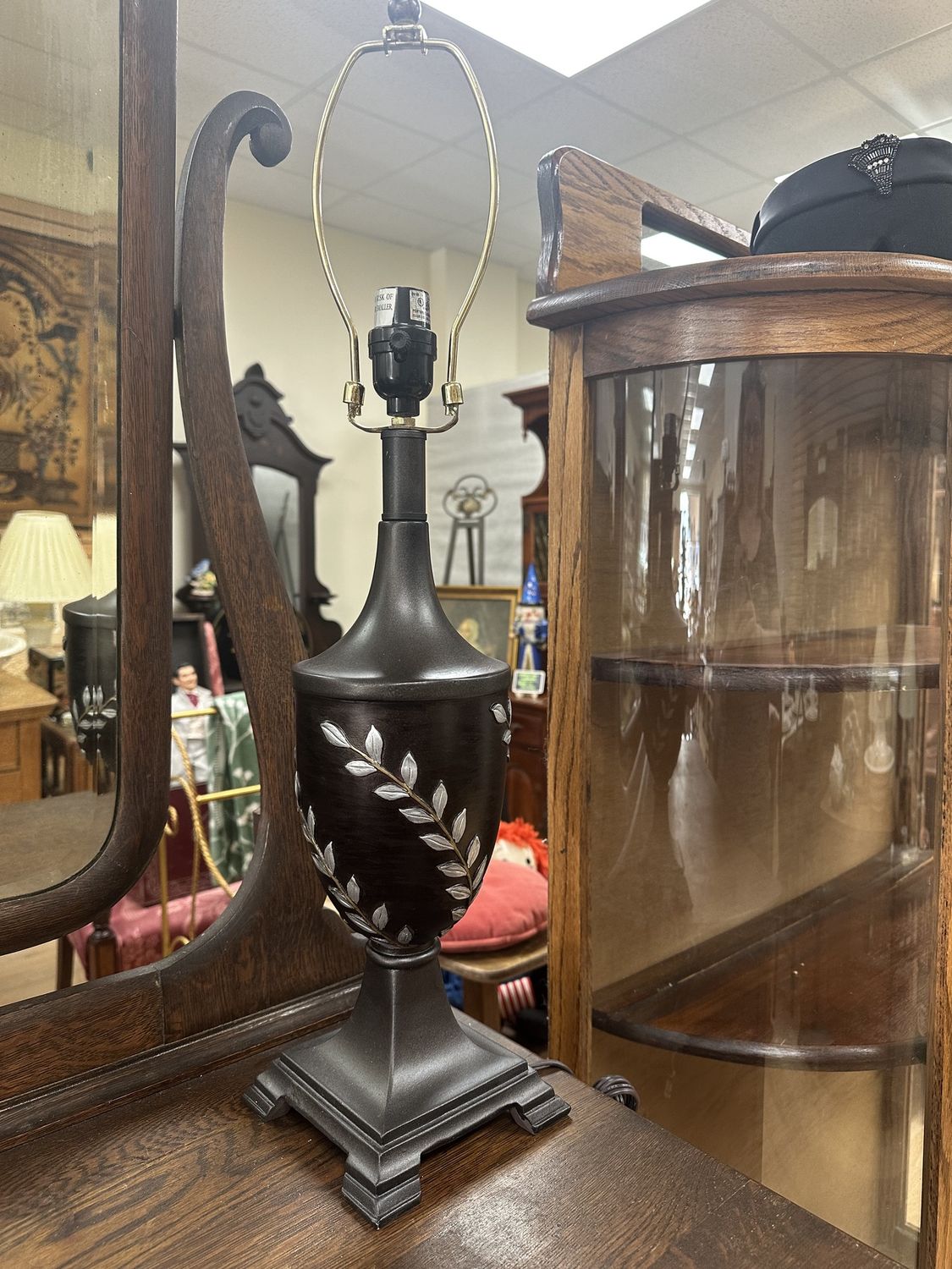 Lighting. Table Lamp. Metal w/Silver &amp; Gold Leaf Design. 26&quot;H