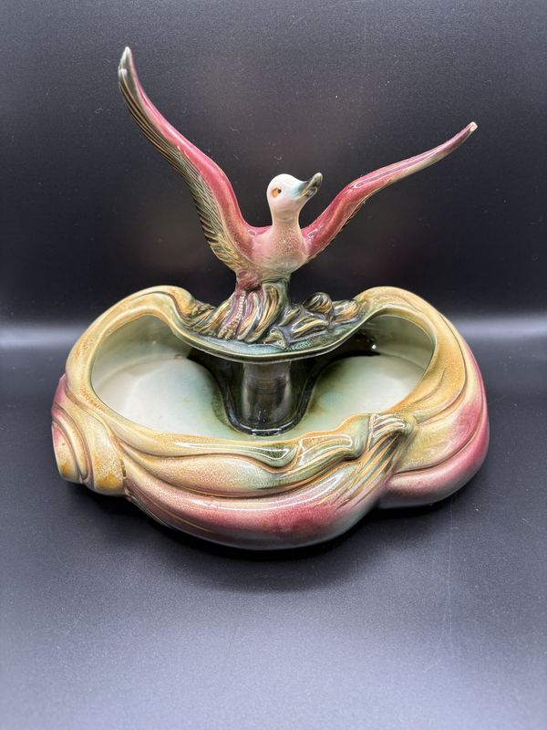 Ceramic. USA. Hull. Planter. Flying Mallard. Green. 11&quot;L