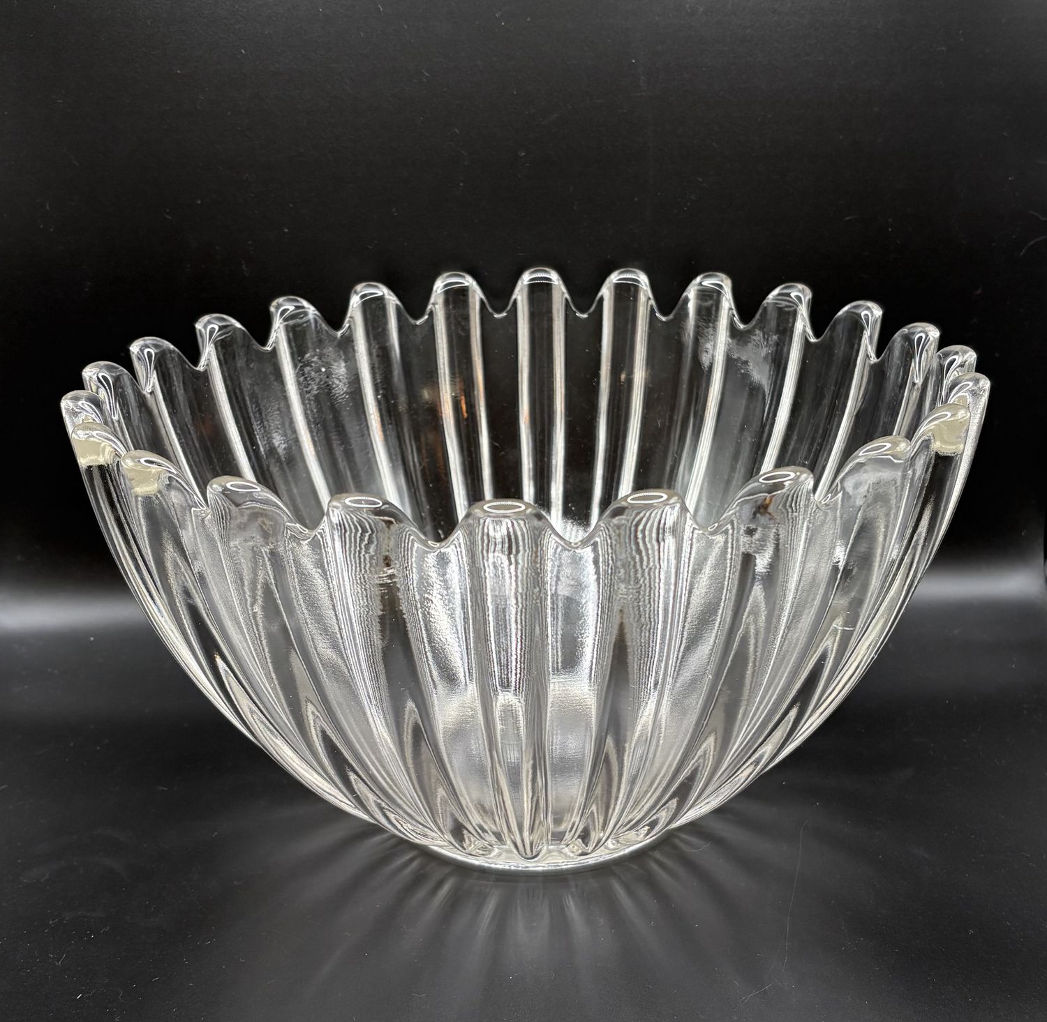 Glass. Large Ribbed Glass/Crystal Bowl w/Scalloped Rim. 11.75&quot;W