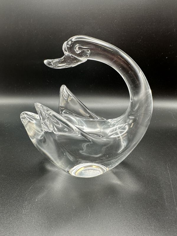 Figurine. Handblown Glass Swan w/Long Neck. Clear. 5.5&quot;H