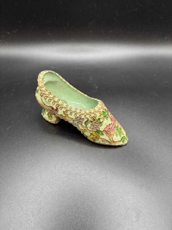 Decor. Miniature Shoe. Cloisonne. Green. 4.25&quot;L