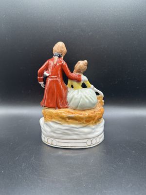 Figurine. Occupied Japan. Maruyama. Vintage Man &amp; Woman. 5.25"H