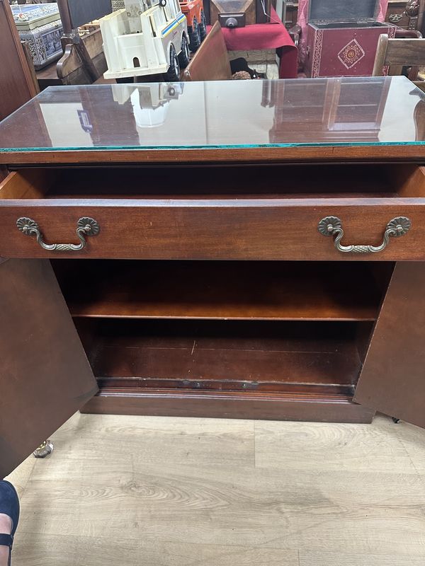 Furniture. USA. Server. Mahogany w/Glass Topper. Vintage. 34&quot;W x 16&quot;D x 33&quot;H