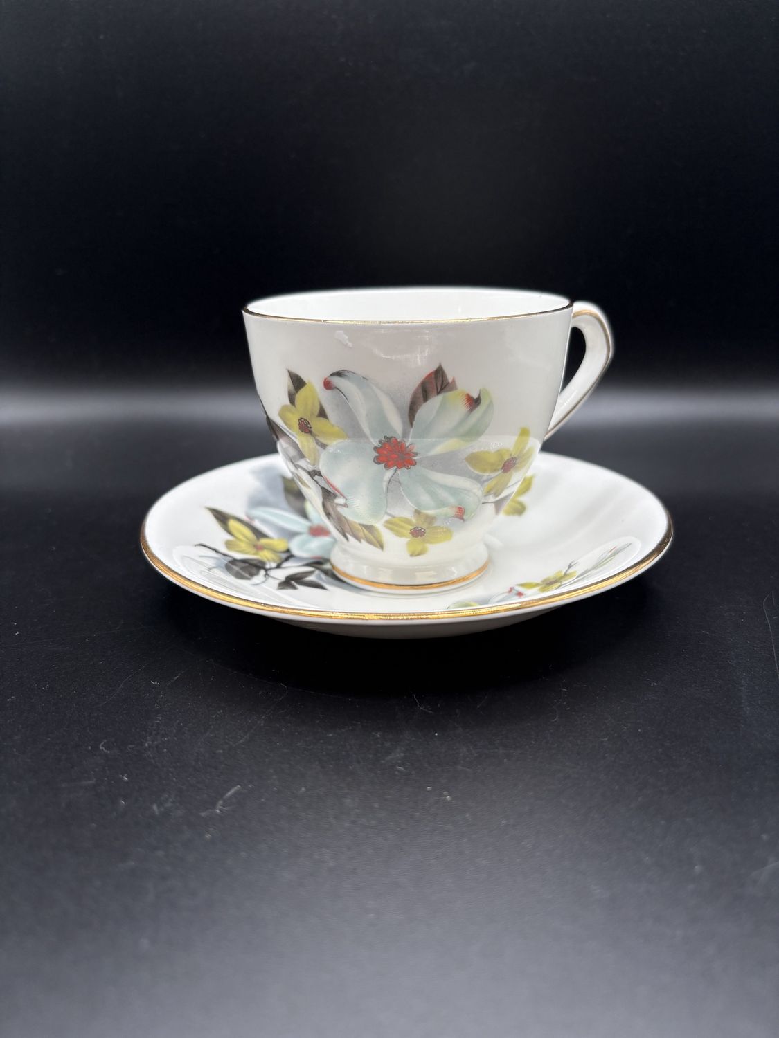 Porcelain. England. Royal Imperial. Teacup &amp; Saucer. White Fine Bone China w/Floral Design &amp; Gold Trim. 3&quot;H
