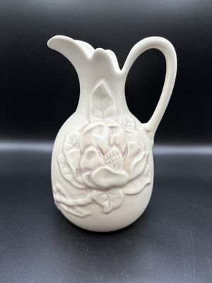 Ceramic. USA. Red Wing Pottery. Pitcher. Magnolia Line. Ivory-colored. 7"H