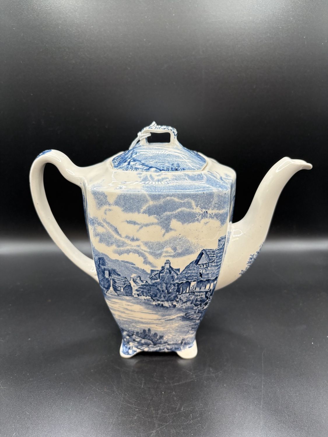 Porcelain. England. Johnson Brothers. Coffee Pot with Lid. Olde English Countryside Blue &amp; White. 7.25&quot;H