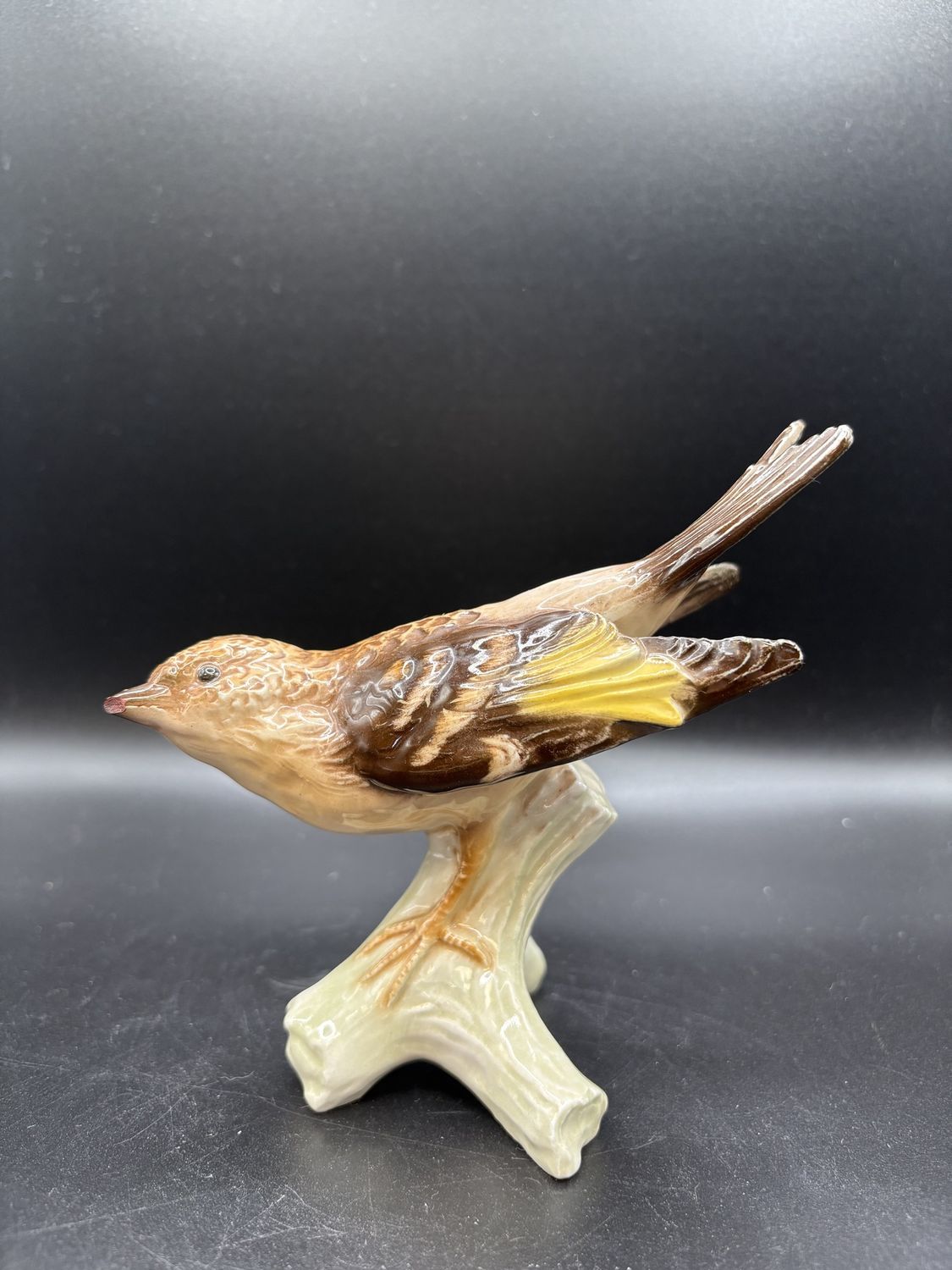 Figurine. Germany. Goebel. Pinson Bird Figurine. Finch CV 86 1967. 4.75&quot; H