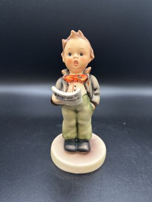 Figurine. Germany. Hummel. #135 "The Soloist" (Damaged). TMK 1972-1979. 4.75"H