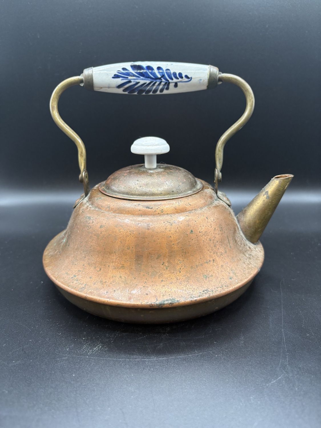 Dishware. Holland. Vintage Copper Tea Kettle w/ Porcelain Handle. 8&quot;H