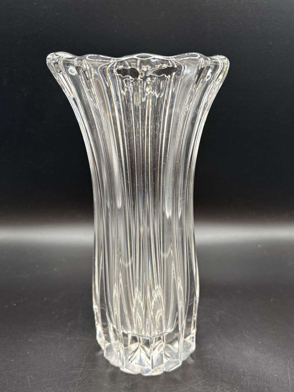 Crystal. Sparkling Ribbed Vase. 8&quot;H