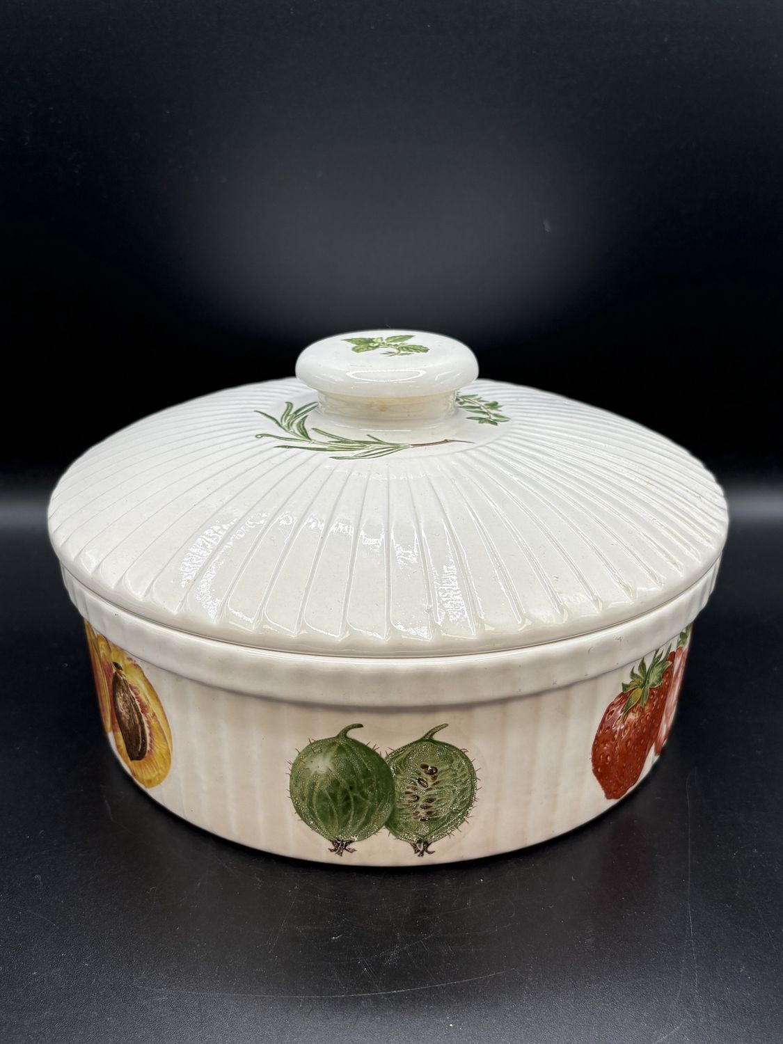 Ceramic. England. T.G. Green. Harvest Festival Casserole Dish with Lid. 8&quot;W