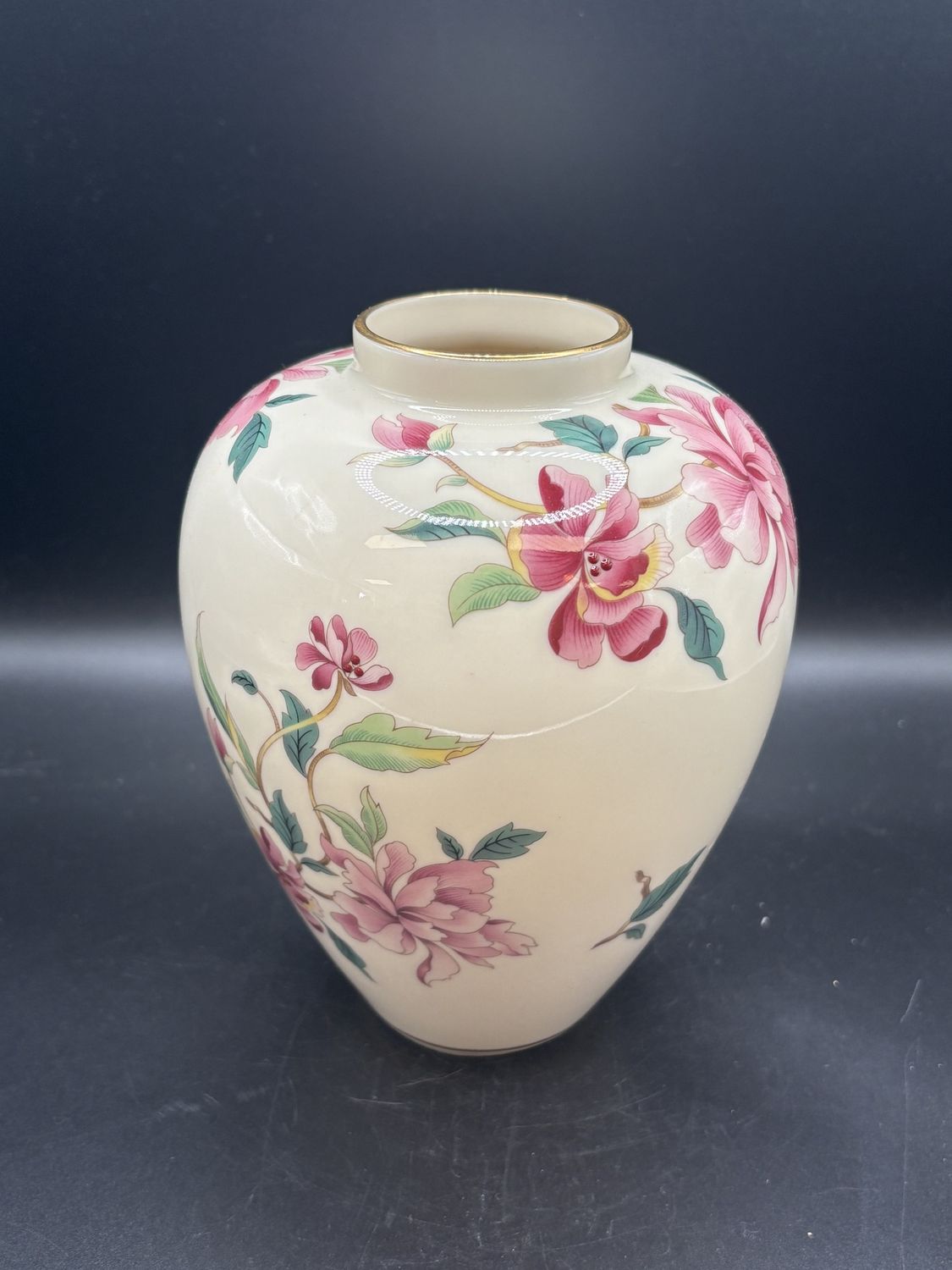 Porcelain. USA. Lenox. Fine Bone China. Ivory Vase with Pink Floral Pattern &amp; Gold Trim. 6.5&quot;H
