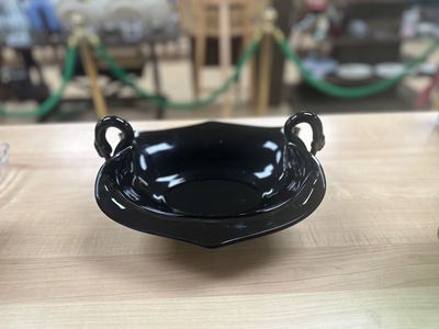 Glass. USA. Fenton. Black Swan Bowl. 11"W