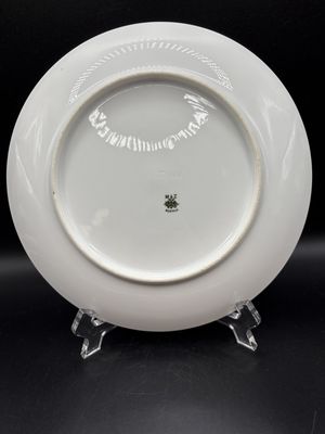 Dishware. Austria. MZ Austria. Hand Painted Plate w/ Cluster of Grapes &amp; Gold Trim. 8.5"W