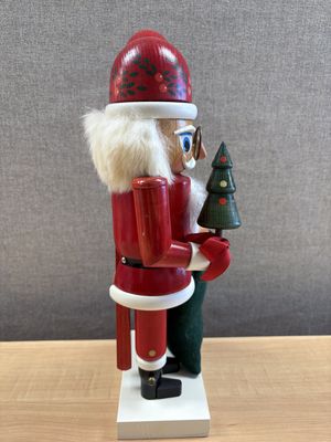 Nutcracker. Germany. Expertic. Santa Claus with Holly Base. 14.50"H