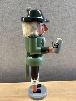 Nutcracker. Germany. Bavarian Soldier. 16.50"H