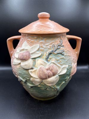 Pottery. USA. Roseville. Magnolia Cookie Jar. 9"L x 11"H