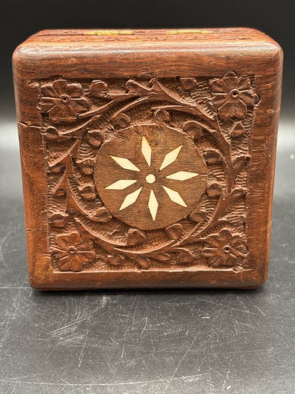 Jewelry Box. India. Hand Carved Wooden Box w/ Floral Carvings and Central Inlaid Design. 4&quot;W