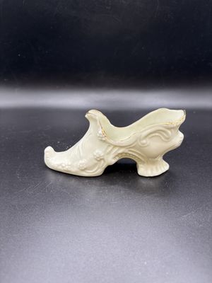 Porcelain. Lane. Ladies Shoe Figurine w/Gold Trim. 4.5"L