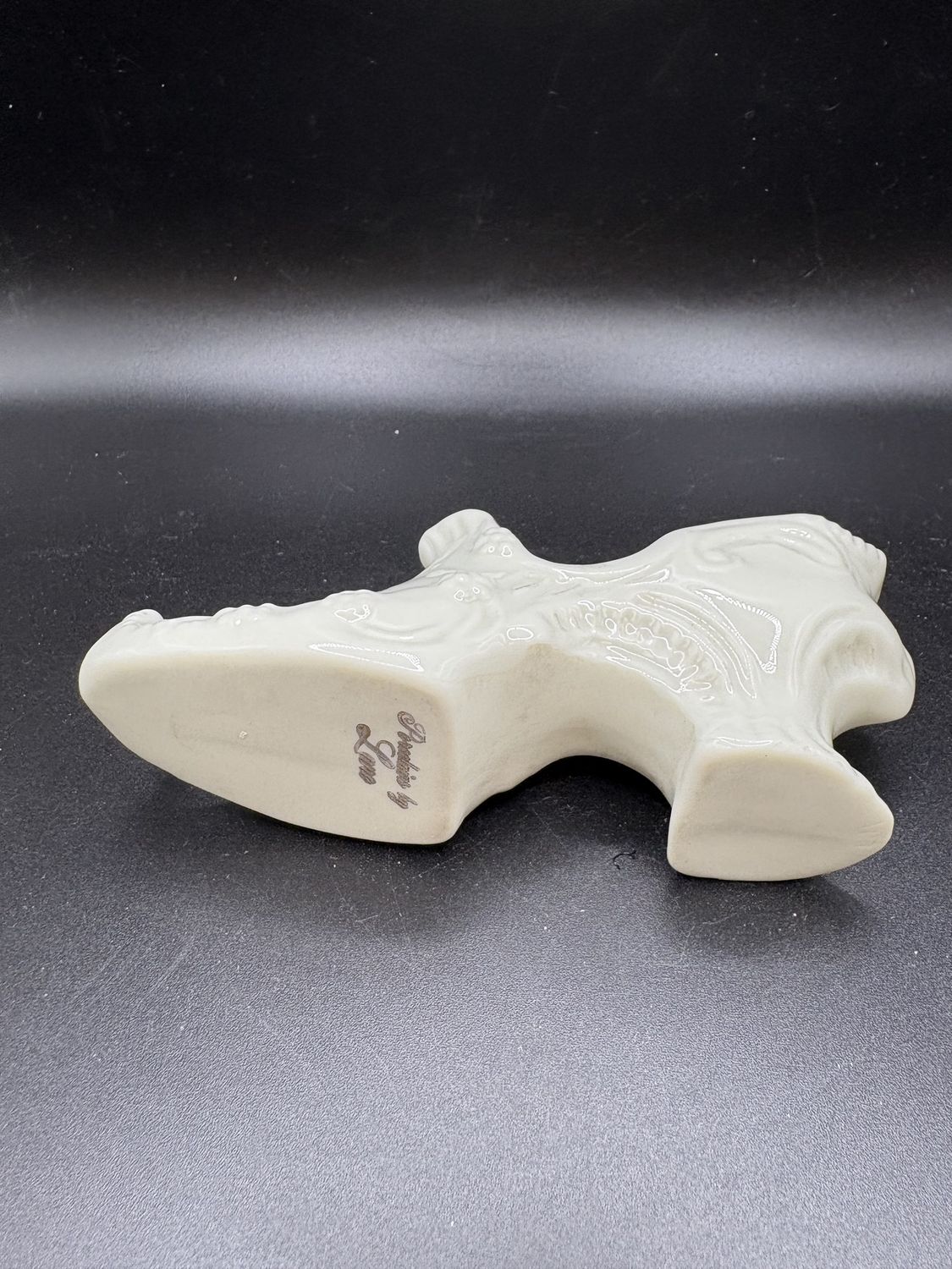 Porcelain. Lane. Ladies Shoe Figurine w/Gold Trim. 4.5"L