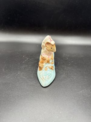 Ceramic. England. Beatrix Potter. "The Old Woman Who Lived in a Shoe" Shoe Figurine. 3.5"L