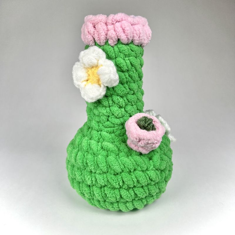 Plush Waterpipe w/ Leaf (MED)
