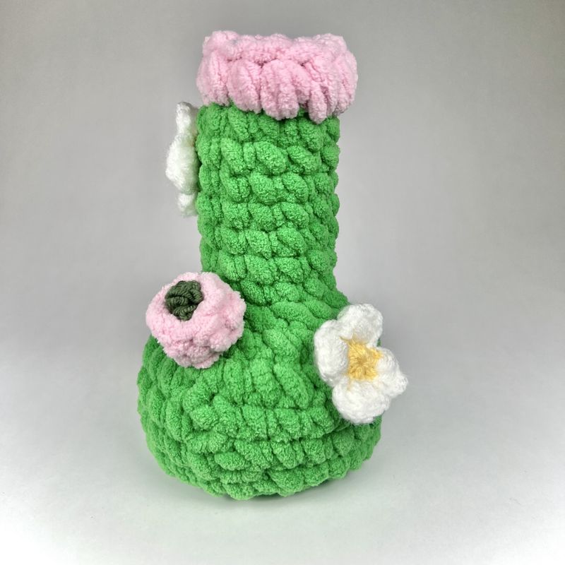 Plush Waterpipe w/ Leaf (MED)