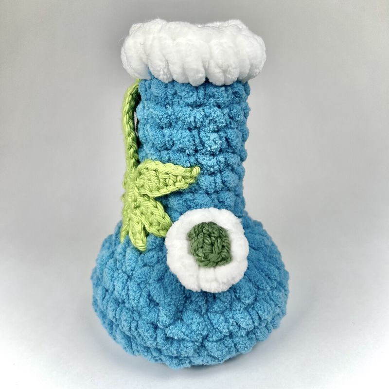 Plush Waterpipe w/ Leaf (SM)