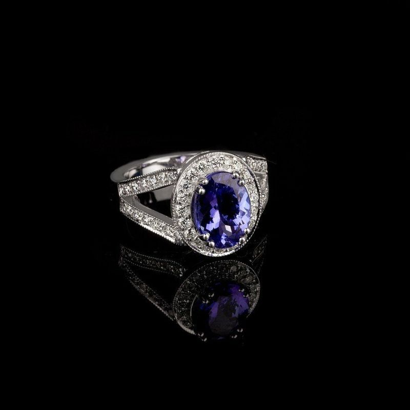 Tanzanite & Diamonds Cocktail Ring
