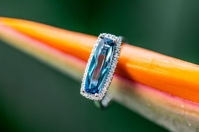 Elongated Elegance East West Set London Blue Topaz