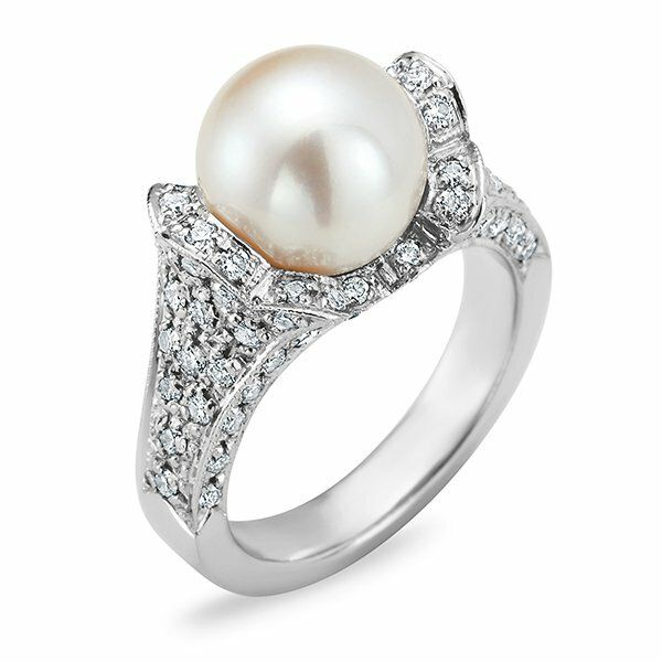 14K White Gold Pearl & Diamond Pavé Ring 14K White Gold Pearl & Diamond Pavé Ring