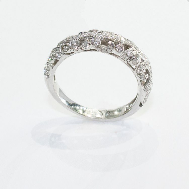 14K White Gold Vintage-Inspired Diamond Ring
