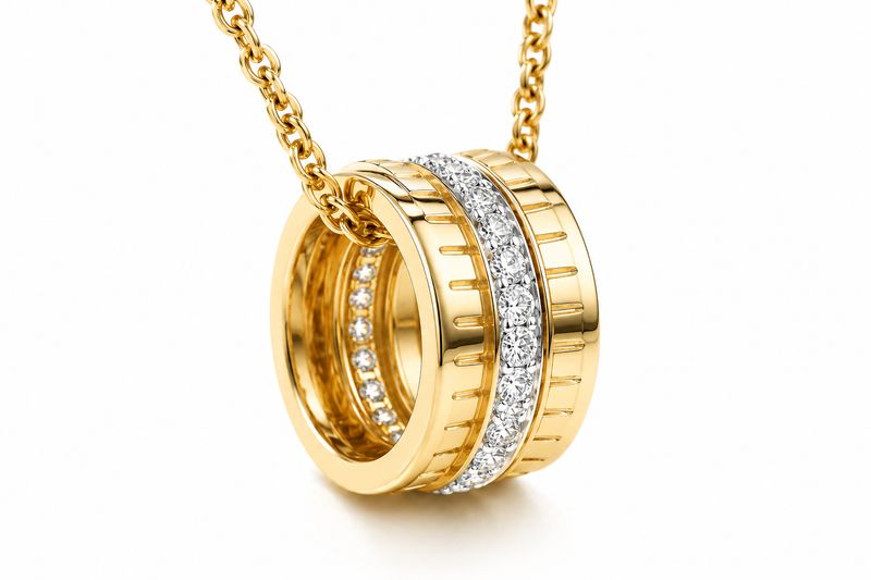 14K Yellow Gold Diamond Circle Pendant Necklace