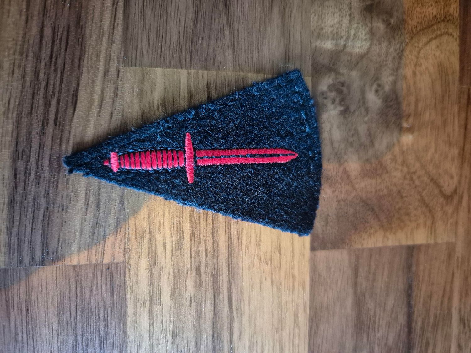 British Army Commando Dagger  Early Example Badge