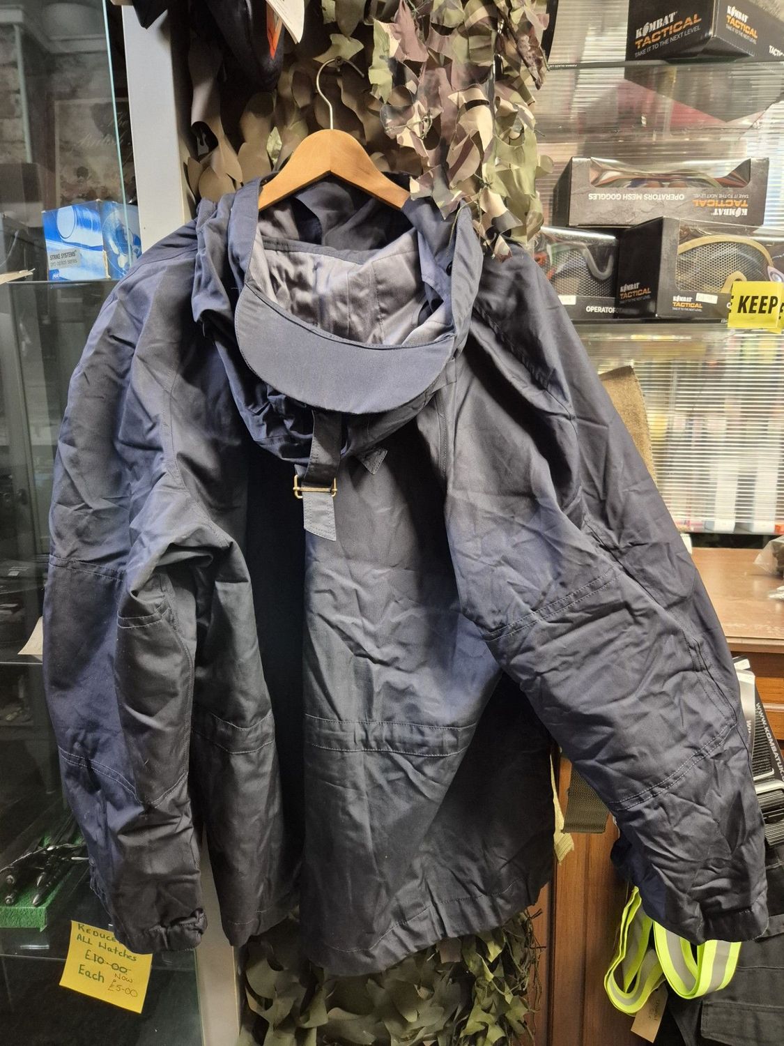 British Genuine Vintage Royal Navy / Navel Windproof Medium
