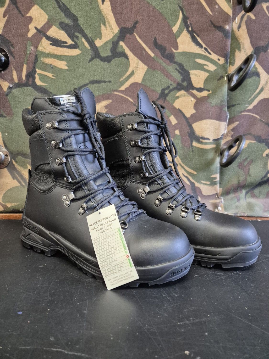 New British Black Peacekeeper P3VS Alt-Berg Boots