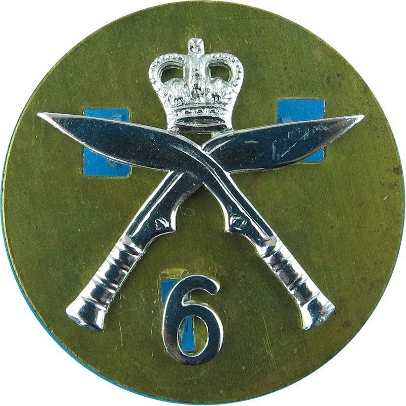 British Army Cap Badge - 6th Queen's Own Gurkha Rifles