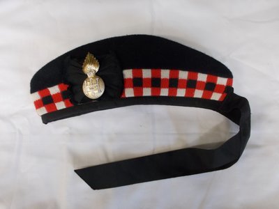 British Army Genuine New Royal Highland Fusiliers Cap Badge and Glengarry Hat