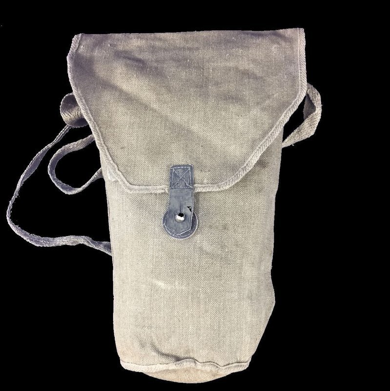 Italian Army WW2  WW11 Vintage Genuine T.35 Canvas Gas Mask Bag