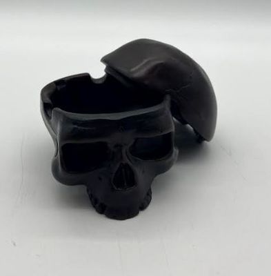 Large Plain Skull Ashtray W/ Removable Top