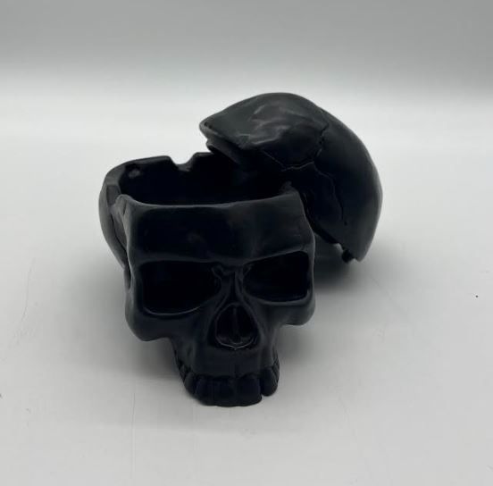 Small Plain Skull Ashtray W/ Removable Top