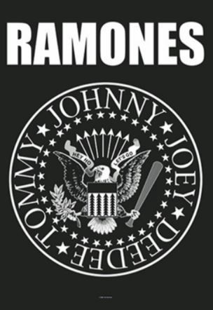 HFL1004 Ramones Logo Flag