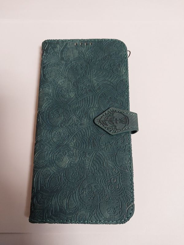 Zamykane magnetyczne  etui do Iphone 12 Pro max