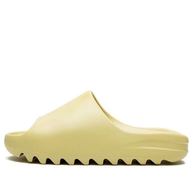 Yeezy Slide sneaker