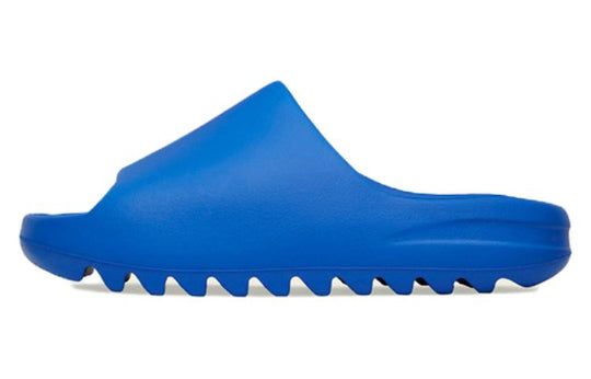 Yeezy Slide sneaker