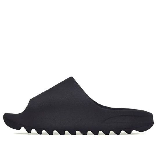 Yeezy Slide sneaker