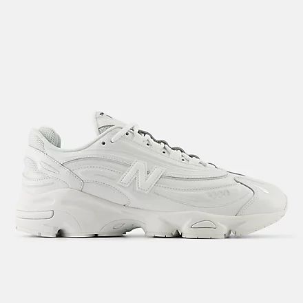 1000 Series Sneakers