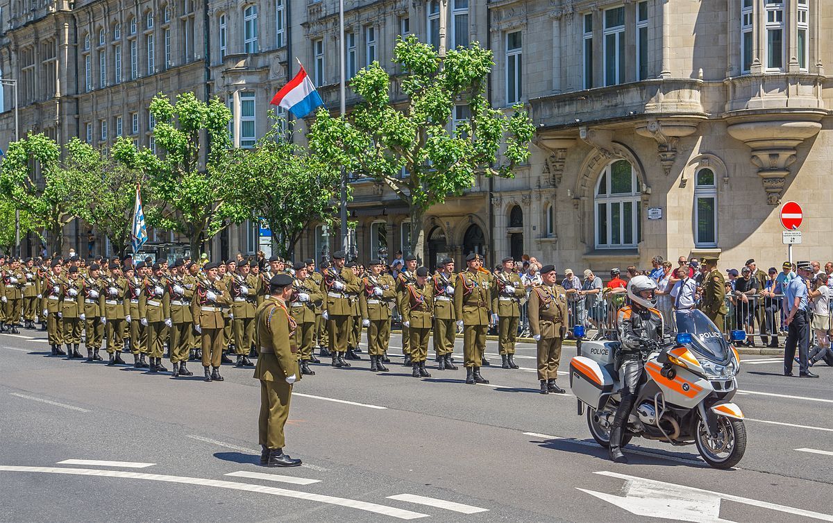 Support Crew – Clean Up “Arméiparad” (Nationalfeierdag)